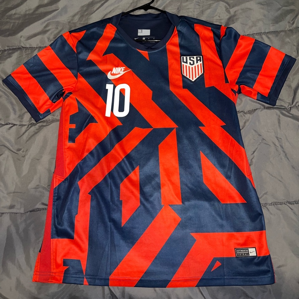Nike Christian Pulisic #10 Team USA 2022 World Cup Away Jersey, Large